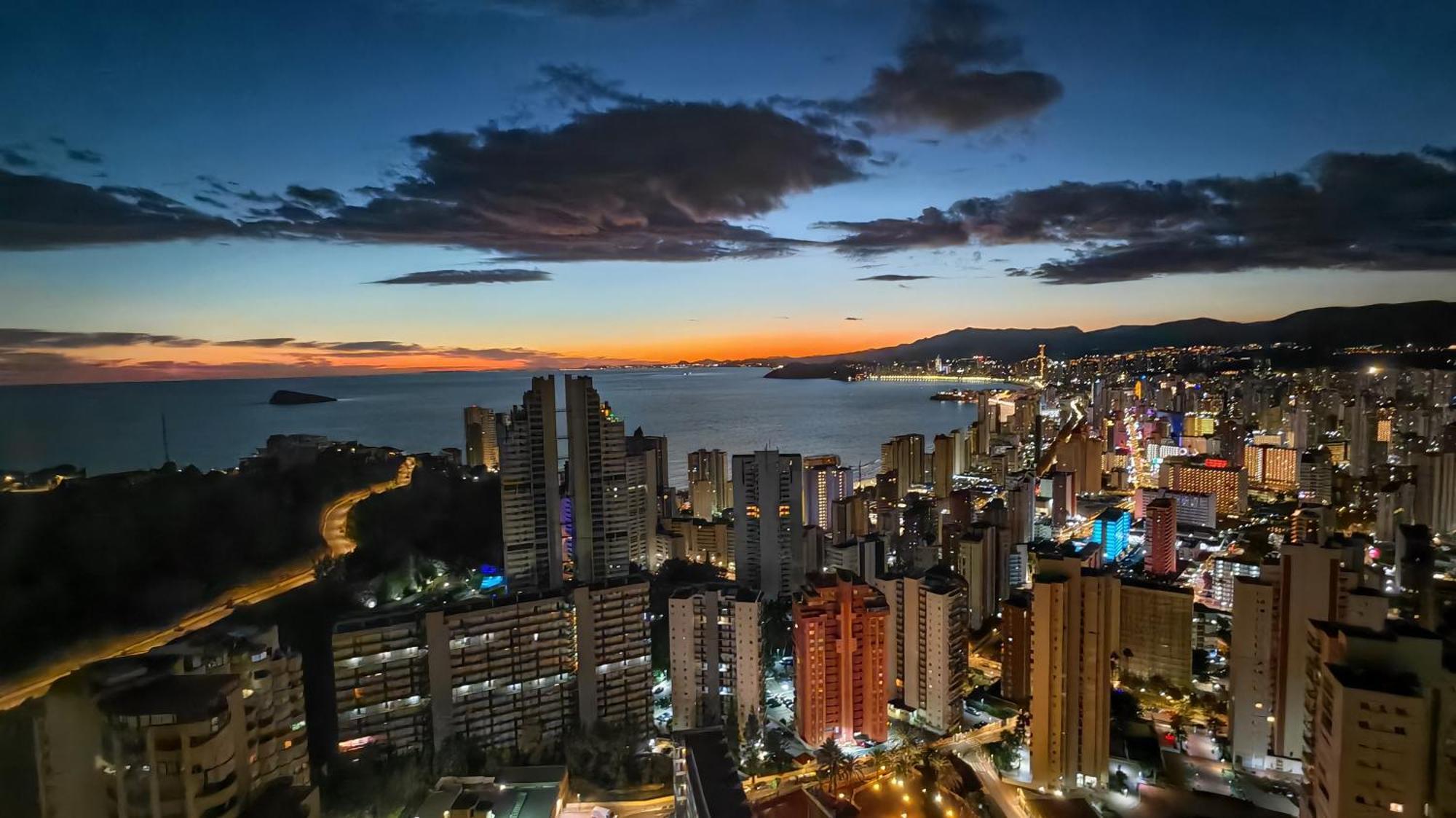 Skyline Floor 28 Sea Views Apartamento Benidorm Exterior foto