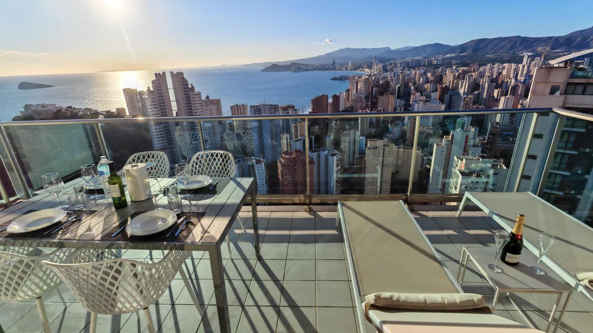 Skyline Floor 28 Sea Views Apartamento Benidorm Exterior foto